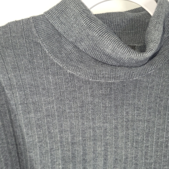 Robert Barakett Turtleneck Wool Sweater - Picture 5 of 8